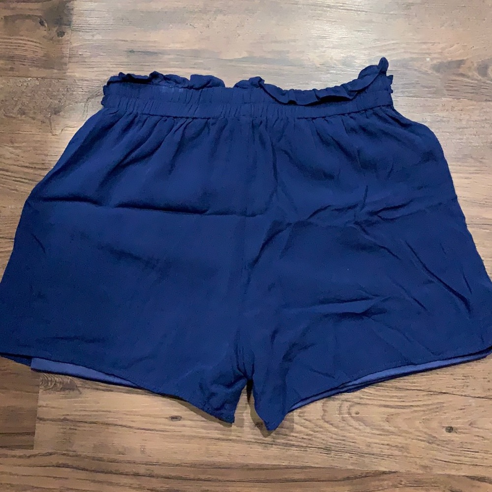 Paperbag Shorts - Picture 2 of 4